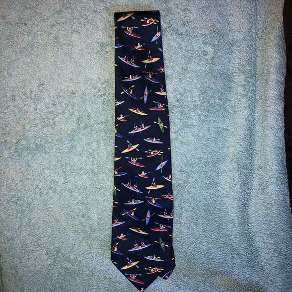 NWOT Men’s Alynn 100% Silk Tie Kayaks By Eric Holch - Picture 1 of 4